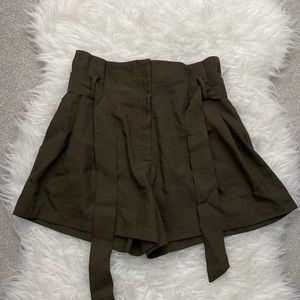 NWT Millibon Olive Green Shorts w/Tie - Small